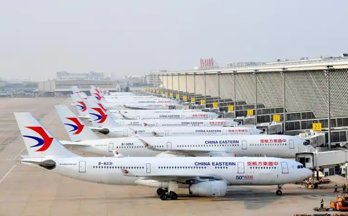 中國東航逐步擴大可持續(xù)航空燃料應(yīng)用規(guī)模 助力航空低碳轉(zhuǎn)型