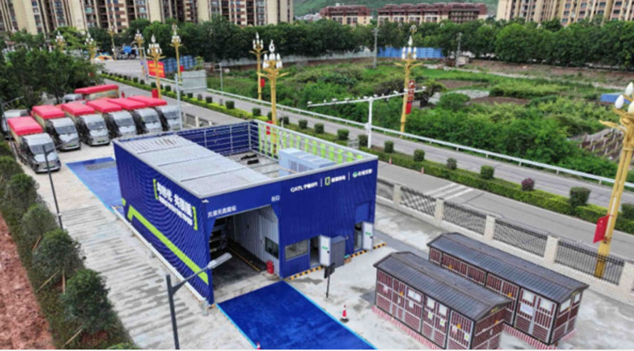 全國首條跨省跨境重卡換電干線啟動