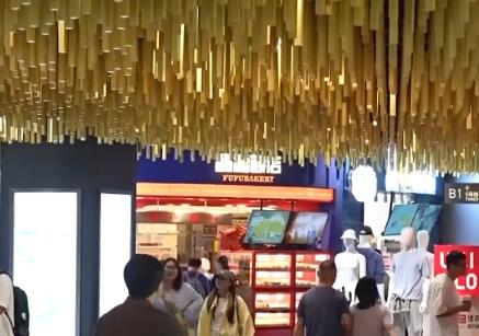 “花樣場景+利好政策”燃動消費(fèi)“熱”力 百姓“惠”玩“樂”享激活經(jīng)濟(jì)熱引擎