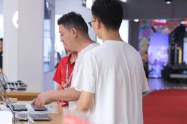 買電腦、考駕照、去旅行……“考后經(jīng)濟(jì)”透出消費(fèi)新趨勢