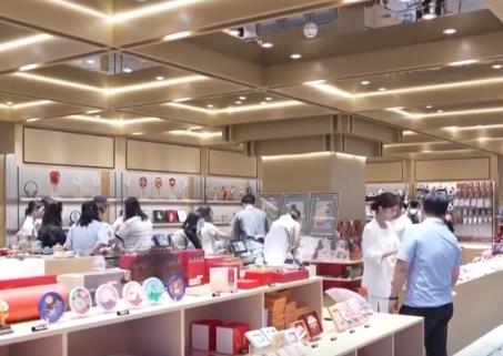 秒到賬、掃貨省一筆……入境游“磁吸力”攀升 境外游客惠享優(yōu)質(zhì)服務(wù)“買買買”