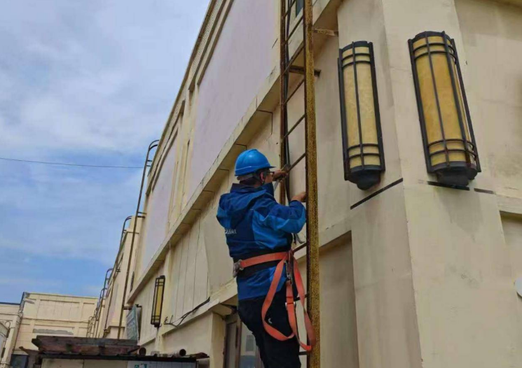 不懼高溫“烤”驗 中國移動全力保障通信網(wǎng)絡(luò)暢通