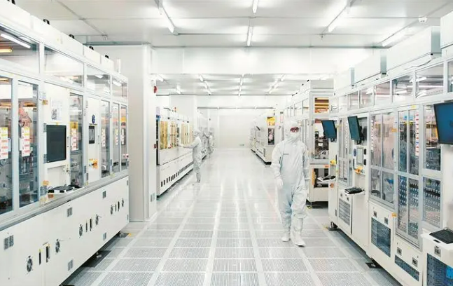 榮耀用1.4萬件專利構(gòu)建起專利護(hù)城河--毫米級(jí)創(chuàng)新鍛造新質(zhì)生產(chǎn)力