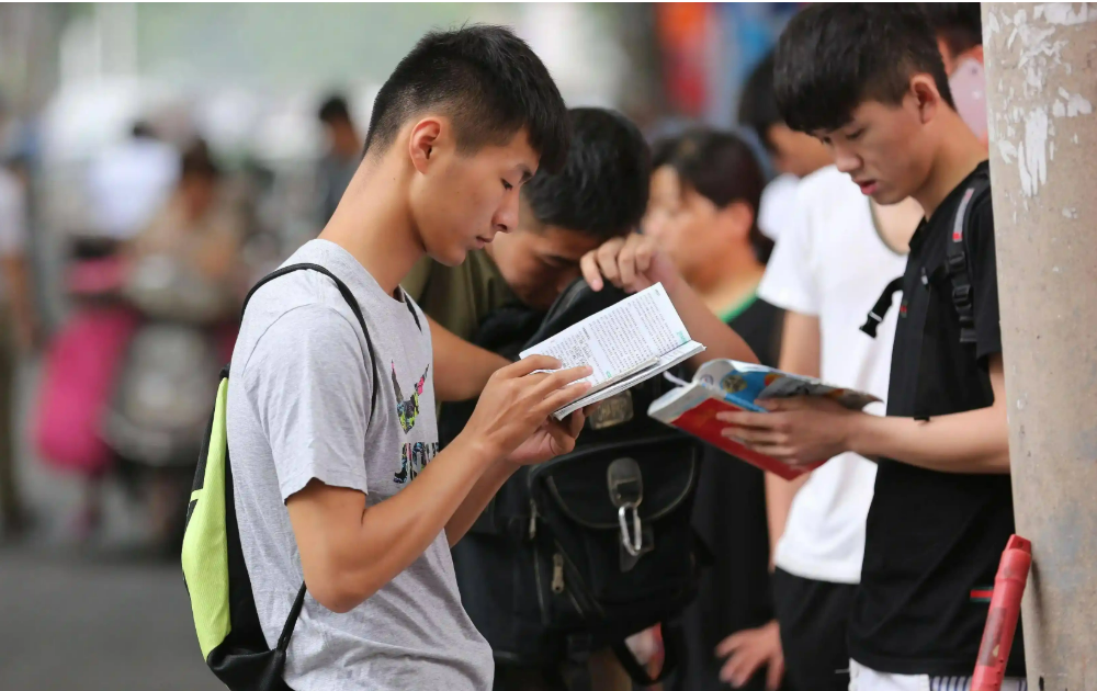 高考選報什么專業(yè) 調(diào)查顯示工學經(jīng)濟學理學最受青睞