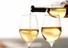個(gè)性化 悅己化 便捷化　白葡萄酒今夏“升溫”