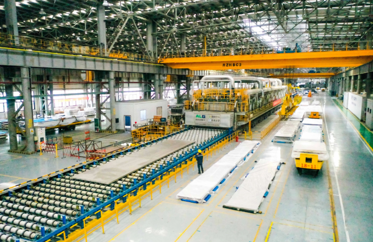 廣西鋁業(yè)集團(tuán)：扎實(shí)跑好“上半程” 奮進(jìn)邁向“下半程”