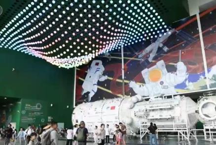 拯救夏日好奇心！這個(gè)暑假，與科技來(lái)一次親密接觸