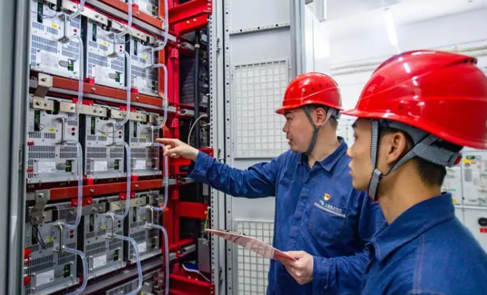 全國首個混頻調制技術柔性交流互聯(lián)工程投產(chǎn)