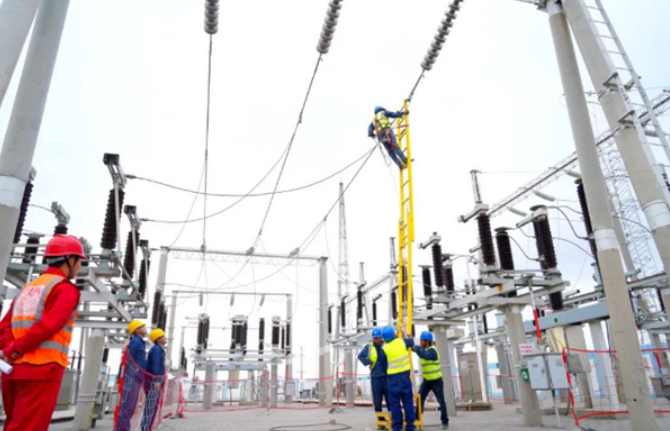 內(nèi)蒙古首條110千伏對(duì)蒙古國(guó)供電線路貫通