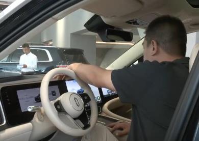 電動智能與新消費“雙向奔赴” 汽車自主品牌開啟“換道超車”加速度