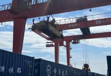 全國首例特型鋼軌海鐵聯(lián)運試驗成功