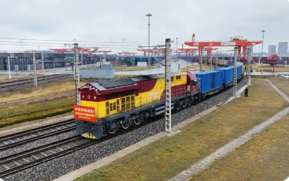 陜西西安：更多企業(yè)“坐上”中歐班列