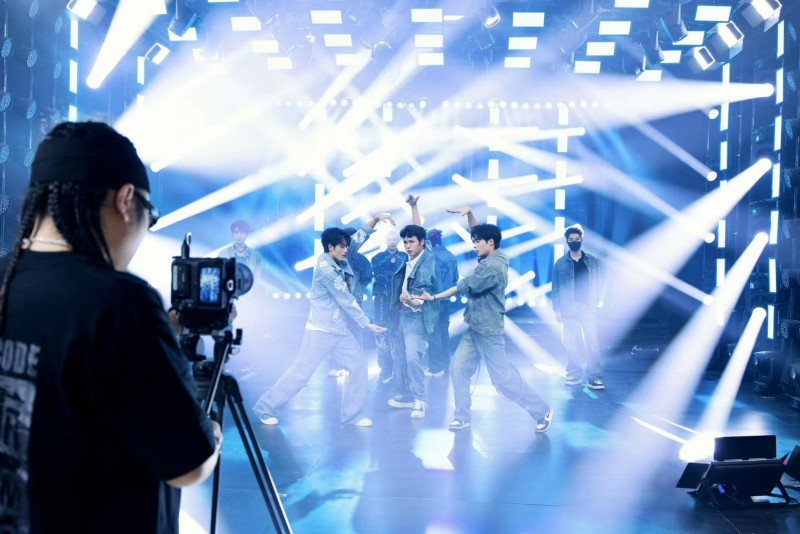 “佳直播”攜手海川星辰，打造明星感團(tuán)播新體驗(yàn)！