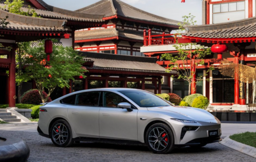 15萬(wàn)預(yù)算，年輕人的第一臺(tái)電怎么選？2025款東風(fēng)奕派007或許是最優(yōu)解