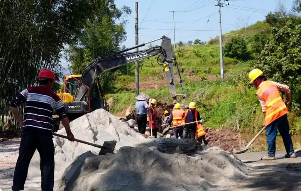 2025年上半年以工代賑吸納208萬名低收入群眾就近就業(yè) 發(fā)放勞務(wù)報酬223億元