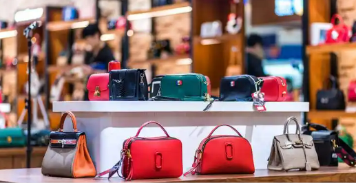 “AI+”賦能“白溝箱包”名片 越擦越亮