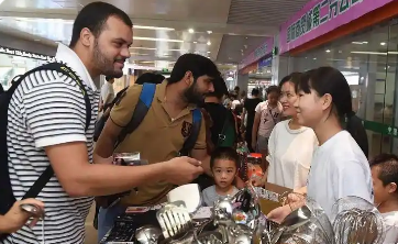 政策持續(xù)優(yōu)化活動持續(xù)推進 “購在中國”升溫釋放消費新潛能