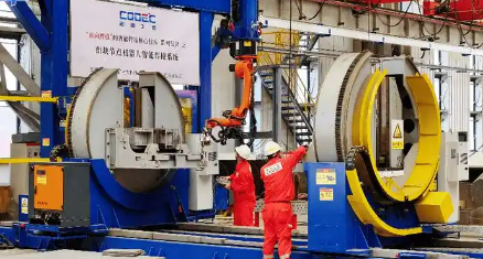 我國(guó)自主研發(fā)海洋工程柔性制造智能焊接機(jī)器人設(shè)備系統(tǒng)集成完工