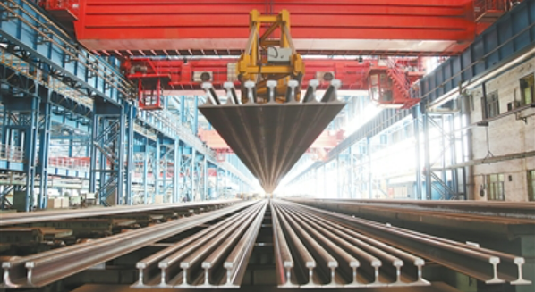 一爐鐵能變出“千種鋼”