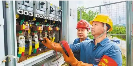 電力應急亮“尖兵” 央企責任筑“長城”