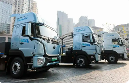 新能源重卡銷(xiāo)量激增 補(bǔ)能網(wǎng)絡(luò)滯后成產(chǎn)業(yè)瓶頸