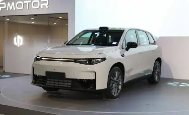 零跑C10全球交付量累計(jì)突破15萬(wàn)臺(tái)