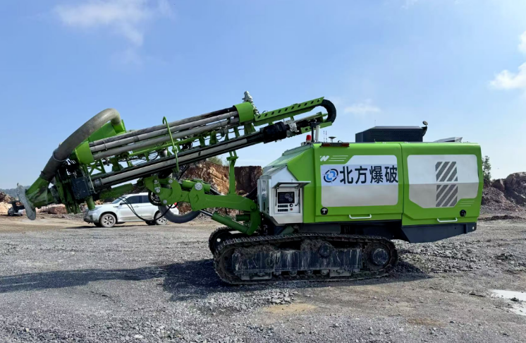 AI智能鉆機(jī)研制成功 礦山鉆孔邁入無(wú)人化時(shí)代