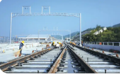 西十高鐵正式啟動全線鋪軌