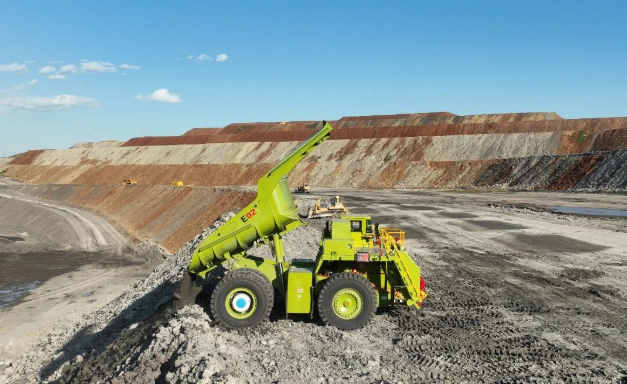 北重集團研制生產(chǎn)的NTE150E純電動礦用自卸車填補國內(nèi)空白