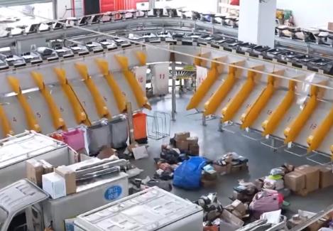 “小包裹”加速跑！“數(shù)”說1399.2億件快遞里的經(jīng)濟(jì)活力