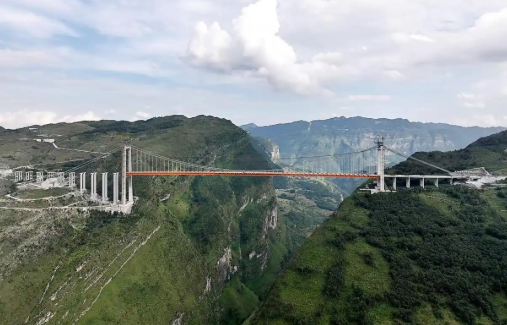 世界第三高橋！貴州安盤(pán)高速公路天門(mén)特大橋合龍