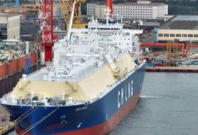 我國(guó)自研17.5萬(wàn)立方米液化天然氣運(yùn)輸船正式交付