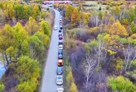 “追秋”“熱游”“趕村”成開啟山水畫卷與美食之旅“金鑰匙” 激活服務(wù)消費新動能