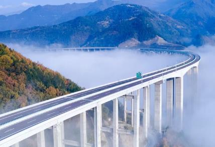 四川“云端高速”+1！九綿高速全線通車 成都4小時直達九寨溝縣