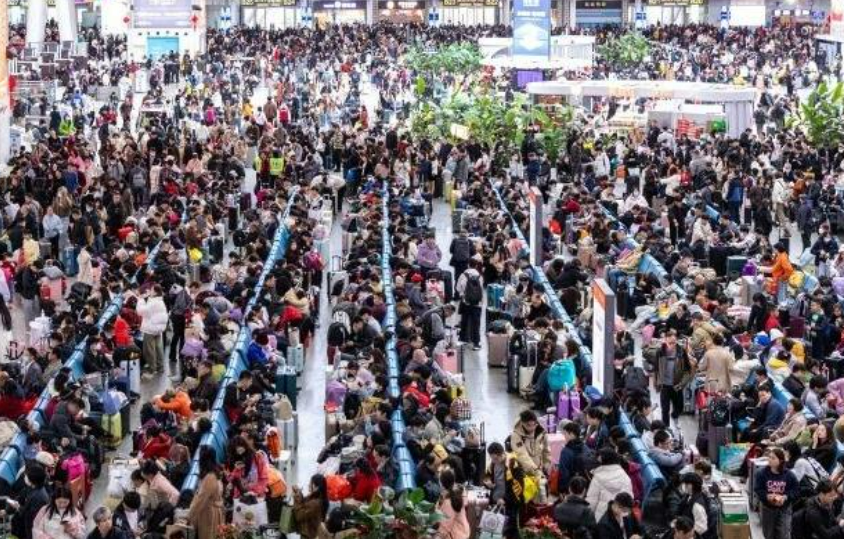 國(guó)慶中秋假期全社會(huì)跨區(qū)域人員流動(dòng)量創(chuàng)新高