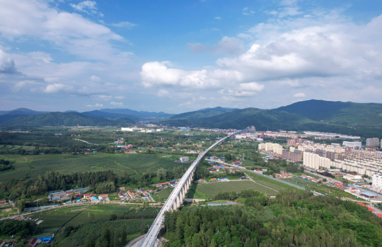 沈陽(yáng)至佳木斯高速鐵路沈陽(yáng)至白河段正式開(kāi)通運(yùn)營(yíng)