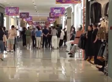 大潮引客來(lái)！大潮“東風(fēng)”催熱文旅、餐飲、時(shí)尚產(chǎn)業(yè)消費(fèi)熱潮