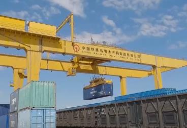 突破5萬(wàn)列！這支“鋼鐵駝隊(duì)”跑出新速度、駛向新里程