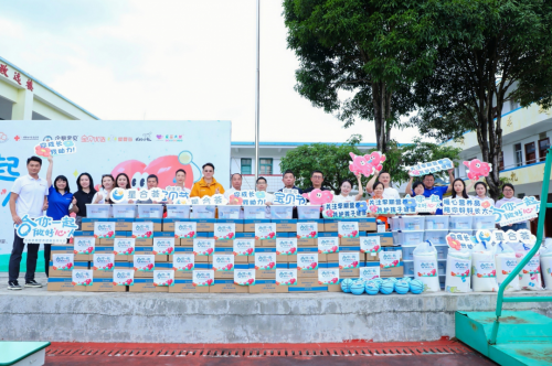 健合合生元攜星合薈走進(jìn)廣西馬山，公益行動守護(hù)兒童早期營養(yǎng)