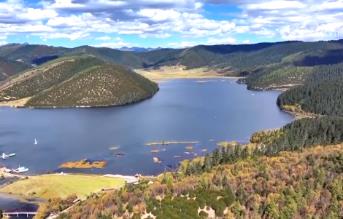 特色賞秋帶動旅游市場持續(xù)火熱