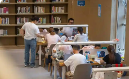 公共圖書館“一座難求” 背后有哪些機(jī)遇與挑戰(zhàn)？