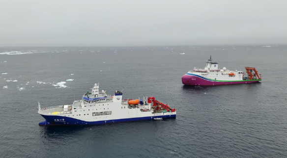 我國科考隊圓滿完成北極載人深潛任務