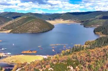 特色賞秋帶動旅游市場持續(xù)火熱