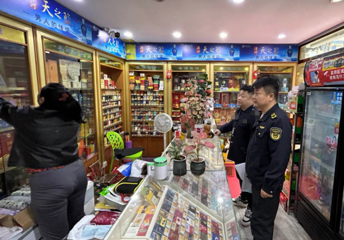 錯(cuò)時(shí)亮劍掃除監(jiān)管盲區(qū) 立體守護(hù)凈化市場(chǎng)環(huán)境