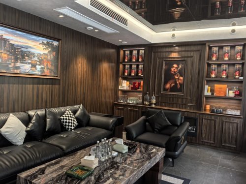 秋光鎏金映初心 服務(wù)深耕寫華章