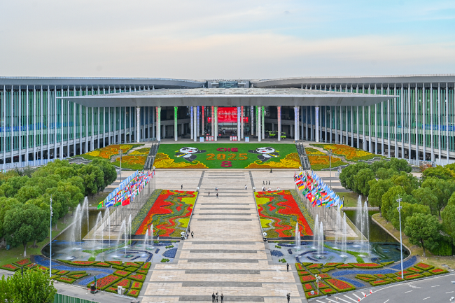 國際舞臺首秀 卓翼智能攜具身智能黑科技—天樞OS重磅亮相進(jìn)博會！