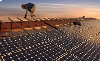 投資驟減 市場(chǎng)停滯 美國(guó)清潔能源風(fēng)光不再