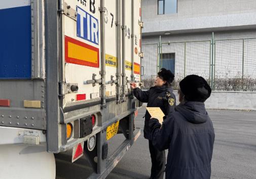 哈爾濱首票“9610+TIR”跨境電商出口業(yè)務(wù)落地