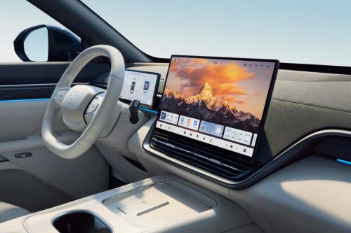 20 萬(wàn)預(yù)算選家庭 SUV？東風(fēng)奕派 eπ008 性?xún)r(jià)比與越級(jí)配置實(shí)測(cè)