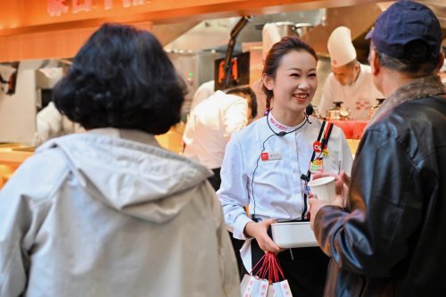 實(shí)探西貝新店開(kāi)業(yè)：菜品全面降價(jià)，性價(jià)比提升